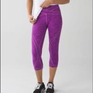Lululemon Free Flow Crop Leggings Size 2 Diamond Jacquard Tender Violet Mesh‎